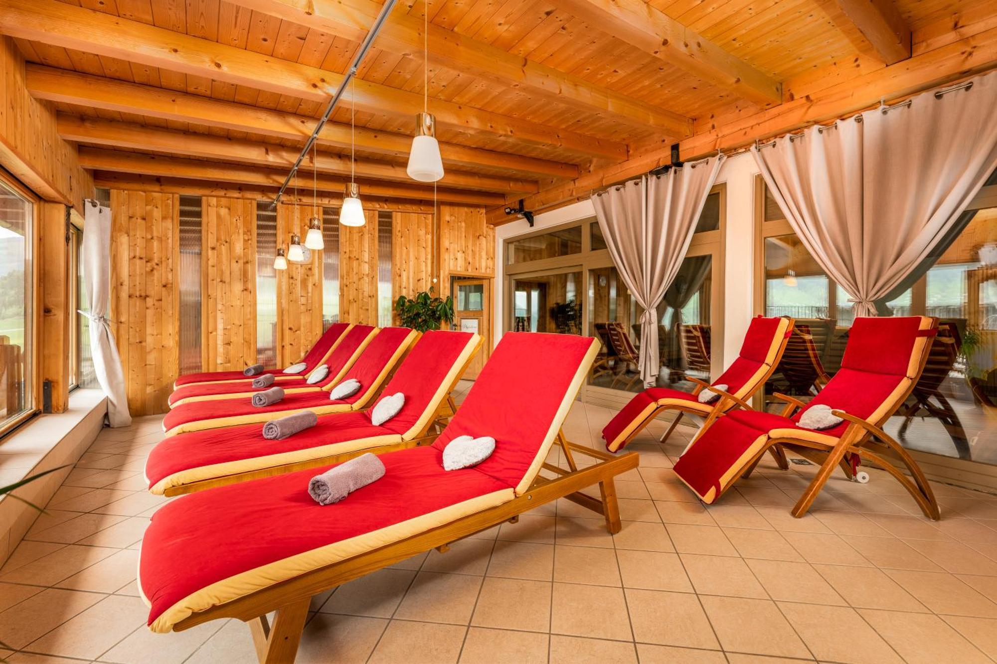 Alpen Wohlfuehlhotel Doerflwirt Хайнценберг Экстерьер фото