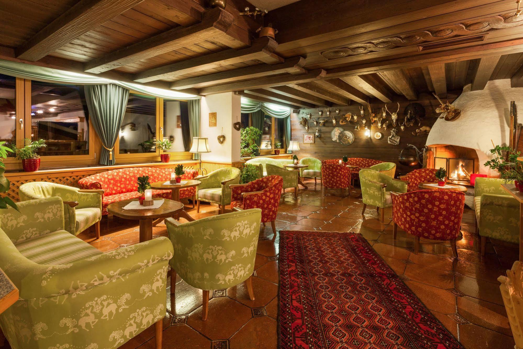 Alpen Wohlfuehlhotel Doerflwirt Хайнценберг Экстерьер фото